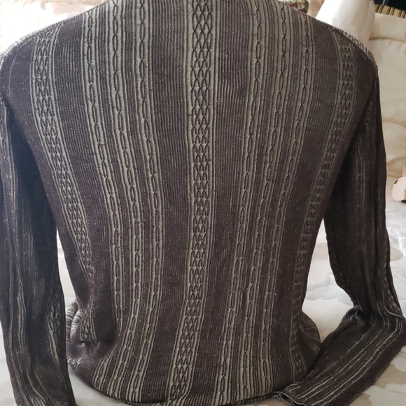 Sweater - Picture 4 of 8